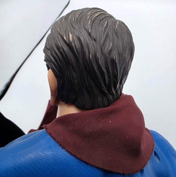 Superman Returns Superman w/ Cape 30" Action Figure - Picture 5 of 14